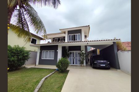 Casa para alugar com 300m², 3 quartos e 3 vagas Casa para alugar com 300m², 3 quartos e 3 vagasFachada