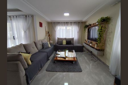 Casa para alugar com 300m², 3 quartos e 3 vagas Casa para alugar com 300m², 3 quartos e 3 vagasSala