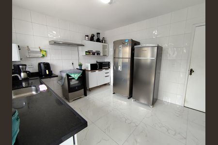 Casa para alugar com 300m², 3 quartos e 3 vagas Casa para alugar com 300m², 3 quartos e 3 vagasCozinha