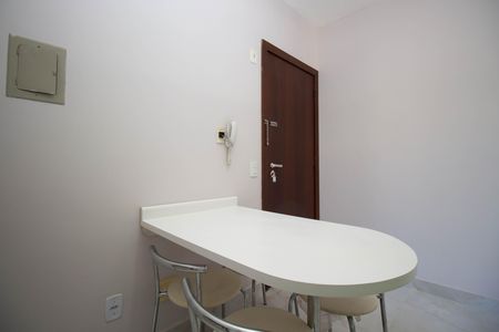 Cozinha de kitnet/studio para alugar com 1 quarto, 38m² em Stn, Brasília