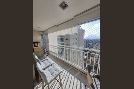 Apartamento à venda com 80m², 3 quartos e 2 vagas Apartamento à venda com 80m², 3 quartos e 2 vagasVaranda
