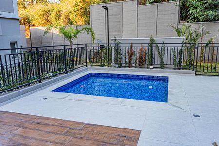 Apartamento à venda com 34m², 2 quartos e sem vaga Apartamento à venda com 34m², 2 quartos e sem vagaÁrea comum - Piscina