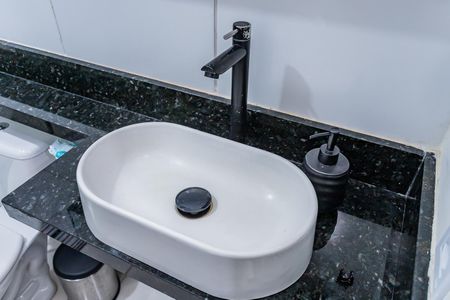 Apartamento à venda com 34m², 2 quartos e sem vaga Apartamento à venda com 34m², 2 quartos e sem vagaBanheiro suite / social