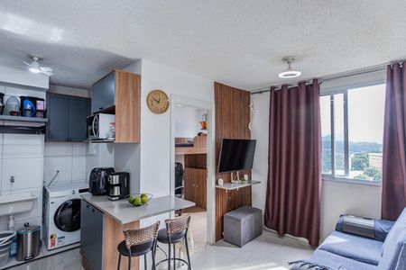 Apartamento à venda com 34m², 2 quartos e sem vaga Apartamento à venda com 34m², 2 quartos e sem vagaSala, cozinha e área de serviço