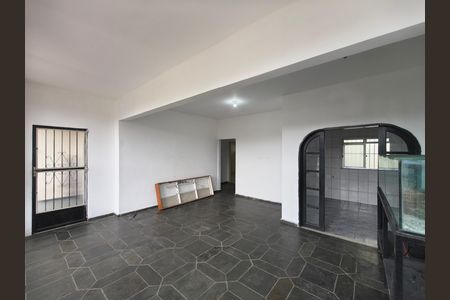 Casa para alugar com 180m², 3 quartos e 1 vaga