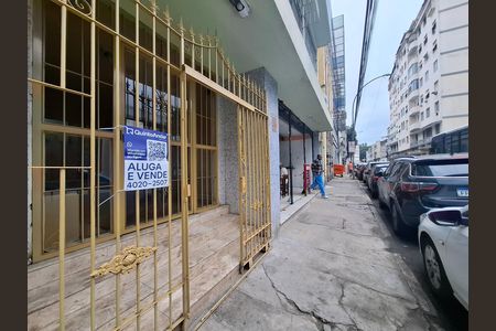Apartamento à venda com 71m², 2 quartos e sem vaga Apartamento à venda com 71m², 2 quartos e sem vagaFachada