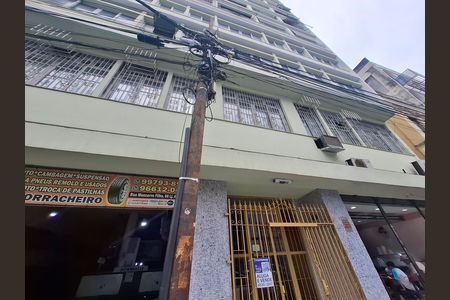 Apartamento à venda com 71m², 2 quartos e sem vaga Apartamento à venda com 71m², 2 quartos e sem vagaFachada