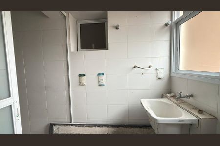 Apartamento à venda com 77m², 3 quartos e 2 vagas Apartamento à venda com 77m², 3 quartos e 2 vagasÁrea de Serviço