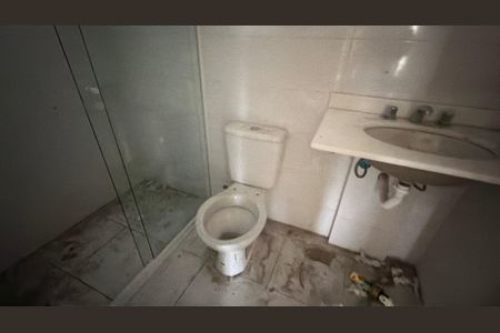 Apartamento à venda com 77m², 3 quartos e 2 vagas Apartamento à venda com 77m², 3 quartos e 2 vagasBanheiro