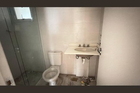 Apartamento à venda com 77m², 3 quartos e 2 vagas Apartamento à venda com 77m², 3 quartos e 2 vagasBanheiro