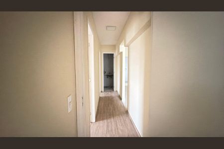 Apartamento à venda com 77m², 3 quartos e 2 vagas Apartamento à venda com 77m², 3 quartos e 2 vagasCorredor