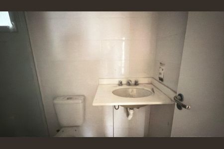 Apartamento à venda com 77m², 3 quartos e 2 vagas Apartamento à venda com 77m², 3 quartos e 2 vagasBanheiro