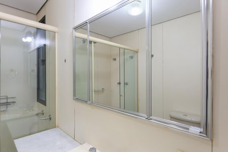 Apartamento para alugar com 137m², 3 quartos e 3 vagas Apartamento para alugar com 137m², 3 quartos e 3 vagasBanheiro