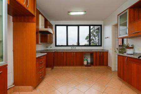 Apartamento para alugar com 137m², 3 quartos e 3 vagas Apartamento para alugar com 137m², 3 quartos e 3 vagasCozinha