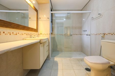Apartamento para alugar com 137m², 3 quartos e 3 vagas Apartamento para alugar com 137m², 3 quartos e 3 vagasBanheiro da Suíte
