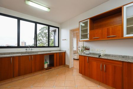 Apartamento para alugar com 137m², 3 quartos e 3 vagas Apartamento para alugar com 137m², 3 quartos e 3 vagasCozinha
