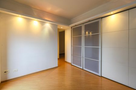 Apartamento para alugar com 137m², 3 quartos e 3 vagas Apartamento para alugar com 137m², 3 quartos e 3 vagasSuíte