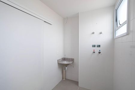 Apartamento para alugar com 62m², 2 quartos e 1 vaga Apartamento para alugar com 62m², 2 quartos e 1 vagaBanheiro social