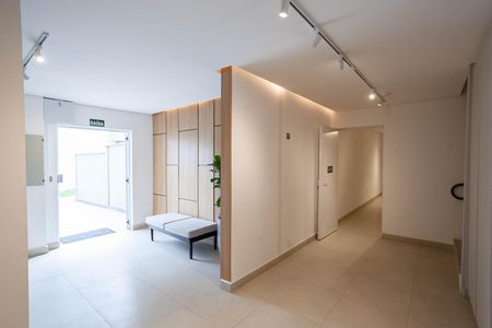 Apartamento para alugar com 62m², 2 quartos e 1 vaga Apartamento para alugar com 62m², 2 quartos e 1 vagaHall social
