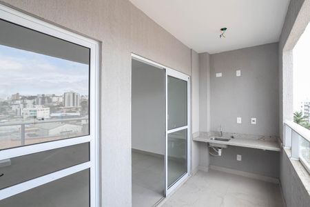 Apartamento para alugar com 62m², 2 quartos e 1 vaga Apartamento para alugar com 62m², 2 quartos e 1 vagaVaranda