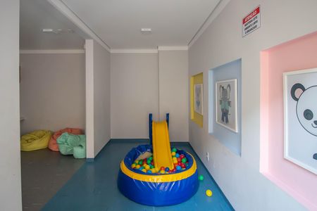 Apartamento para alugar com 32m², 2 quartos e sem vaga Apartamento para alugar com 32m², 2 quartos e sem vagaBrinquedoteca