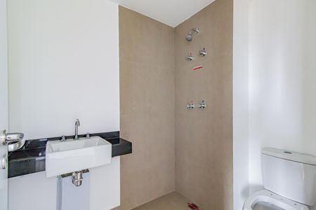 Banheiro de kitnet/studio à venda com 1 quarto, 22m² em Santo Amaro, São Paulo