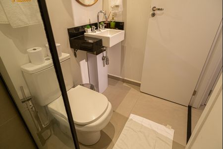 Apartamento à venda com 44m², 2 quartos e sem vaga Apartamento à venda com 44m², 2 quartos e sem vagaBanheiro da Suíte 1