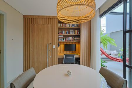 Apartamento à venda com 2 quartos, 150m² em Carmo, Belo Horizonte