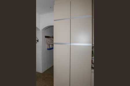 Apartamento à venda com 288m², 4 quartos e 4 vagasCozinha e Área de Serviço