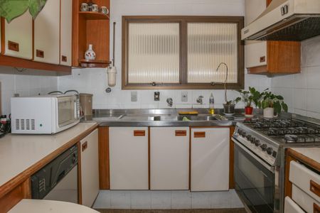 Apartamento à venda com 288m², 4 quartos e 4 vagasCozinha e Área de Serviço