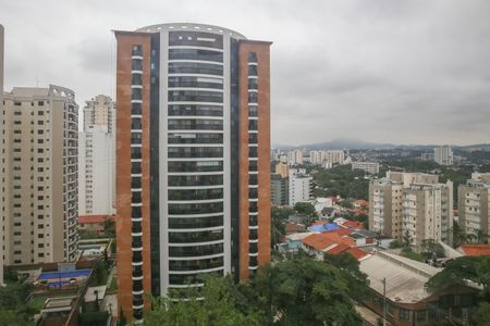 Apartamento à venda com 288m², 4 quartos e 4 vagasVista da Suíte 1