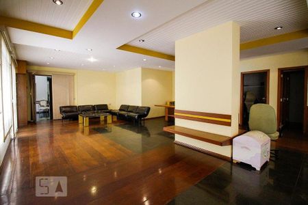 Apartamento à venda com 288m², 4 quartos e 4 vagasÁrea comum - Salão de festas