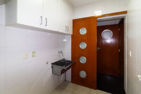 Casa para alugar com 196m², 5 quartos e 4 vagasÁrea de Serviço