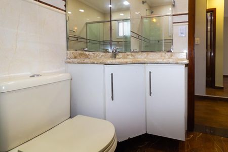 Casa para alugar com 196m², 5 quartos e 4 vagasBanheiro da Suíte 1