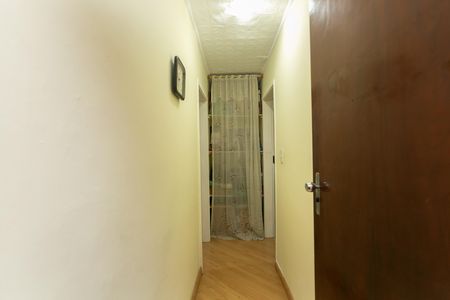 Corredor de casa à venda com 3 quartos, 350m² em Parque Cruzeiro do Sul, São Paulo