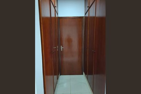 Apartamento para alugar com 86m², 2 quartos e 2 vagas Apartamento para alugar com 86m², 2 quartos e 2 vagasCloset