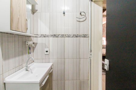 Casa de condomínio à venda com 60m², 2 quartos e 1 vaga Casa de condomínio à venda com 60m², 2 quartos e 1 vagaBanheiro