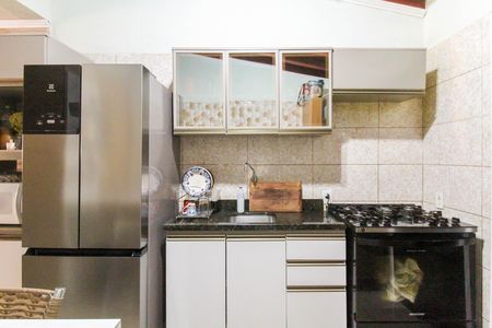 Casa de condomínio à venda com 60m², 2 quartos e 1 vaga Casa de condomínio à venda com 60m², 2 quartos e 1 vagaCozinha
