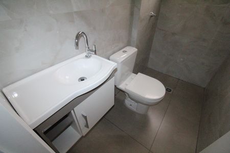 Banheiro de apartamento para alugar com 2 quartos, 47m² em Conjunto Residencial Trinta E Um de Marco, São José dos Campos