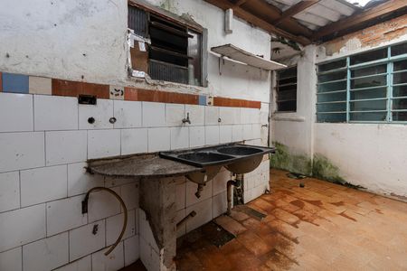 Casa à venda com 300m², 6 quartos e 3 vagas Casa à venda com 300m², 6 quartos e 3 vagasÁrea de Serviço