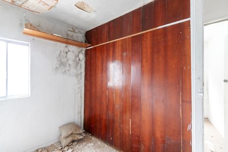 Casa à venda com 300m², 6 quartos e 3 vagas Casa à venda com 300m², 6 quartos e 3 vagasQuarto 3 Casa 2