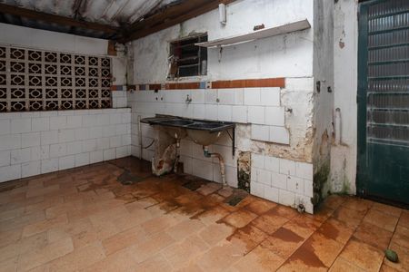 Casa à venda com 300m², 6 quartos e 3 vagas Casa à venda com 300m², 6 quartos e 3 vagasÁrea de Serviço