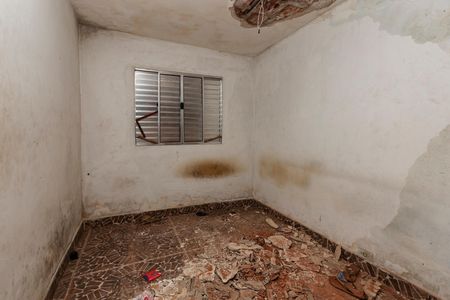 Casa à venda com 300m², 6 quartos e 3 vagas Casa à venda com 300m², 6 quartos e 3 vagasQuarto 2