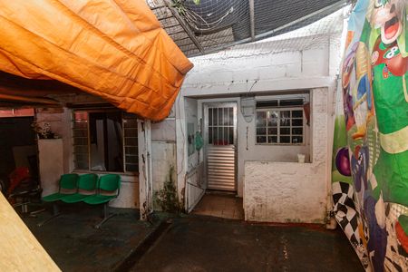 Casa à venda com 300m², 6 quartos e 3 vagas Casa à venda com 300m², 6 quartos e 3 vagasQuintal