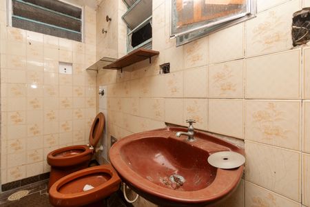 Banheiro da Suíte de casa à venda com 6 quartos, 300m² em Jardim Casablanca, São Paulo