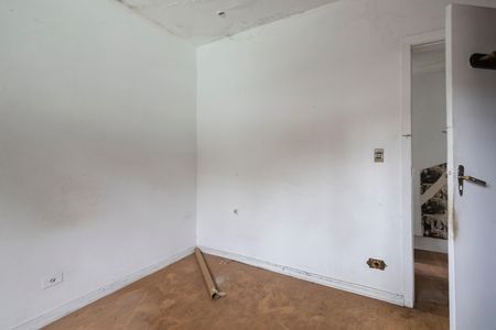 Casa à venda com 300m², 6 quartos e 3 vagas Casa à venda com 300m², 6 quartos e 3 vagasQuarto 1 Casa 2