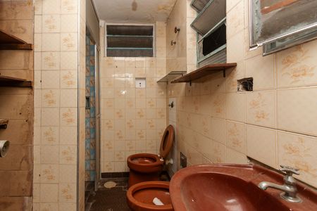 Banheiro da Suíte de casa à venda com 6 quartos, 300m² em Jardim Casablanca, São Paulo