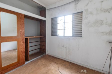 Casa à venda com 300m², 6 quartos e 3 vagas Casa à venda com 300m², 6 quartos e 3 vagasQuarto 1 Casa 2
