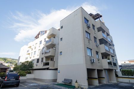 Apartamento para alugar com 75m², 2 quartos e 1 vagaFachada