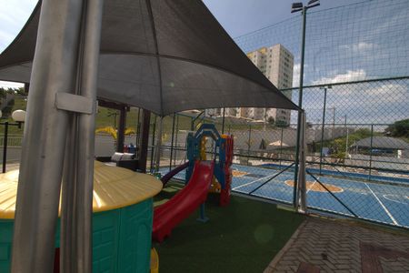 Apartamento à venda com 46m², 2 quartos e 1 vaga Apartamento à venda com 46m², 2 quartos e 1 vagaÁrea comum - Playground